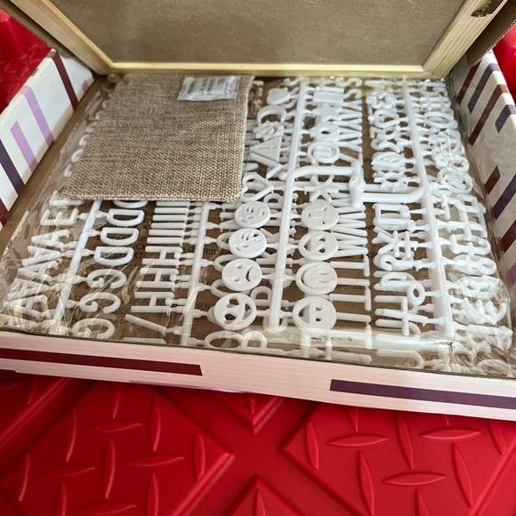 xo Sienna Felt Message Board 10x10 with Letters & Symbols NWT - Picture 4 of 6